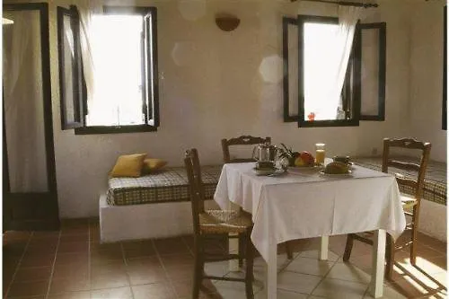 Anezina Village Δρυός