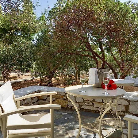 Anezina Village מלון 3*