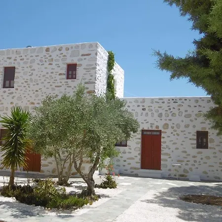 Anezina Village מלון