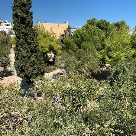 מלון Anezina Village