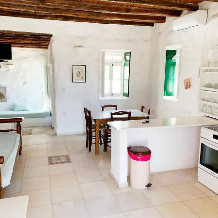מלון Anezina Village דריוס