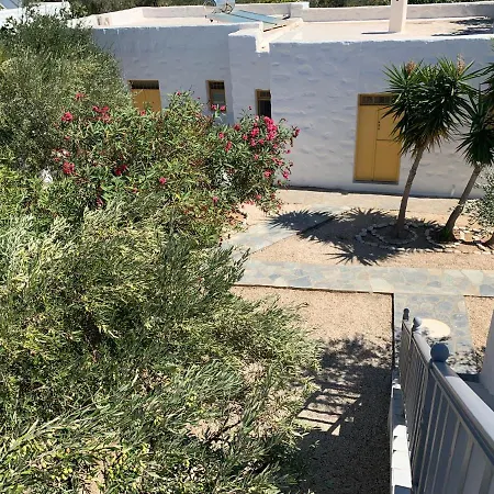 Anezina Village דריוס