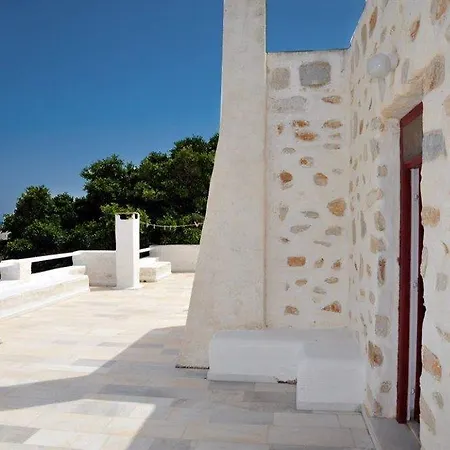 Anezina Village מלון