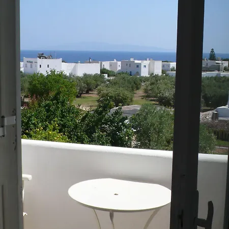 Anezina Village דריוס