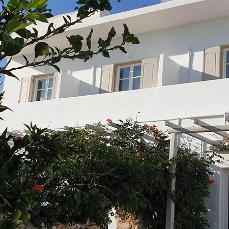 Anezina Village מלון