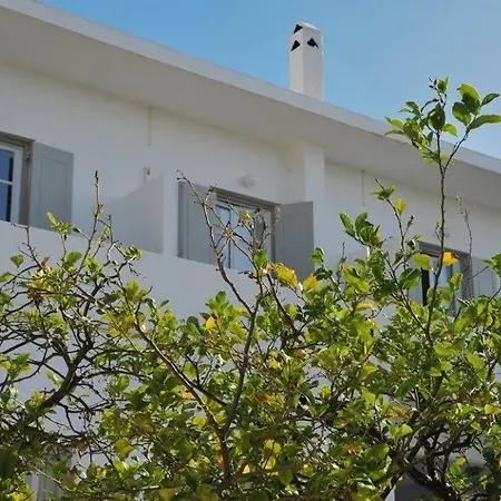 מלון Anezina Village דריוס