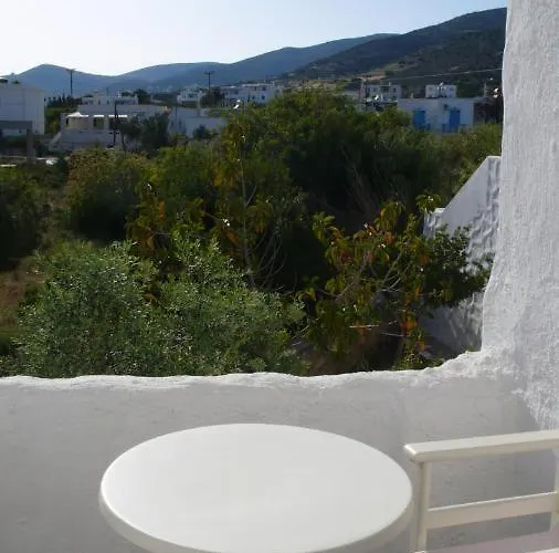 Anezina Village فندق