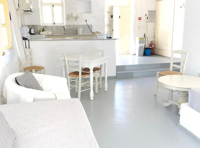 فندق Anezina Village