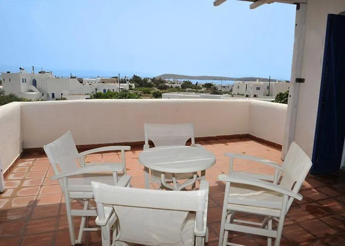 فندق Anezina Village 3*