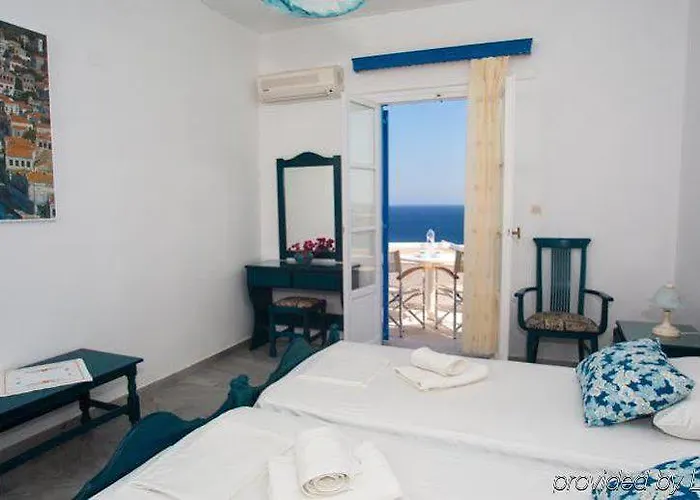 Anezina Village فندق 3*